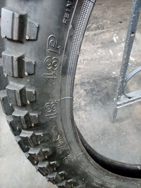 Reifen Vee Rubber 2,75x18 Enduro