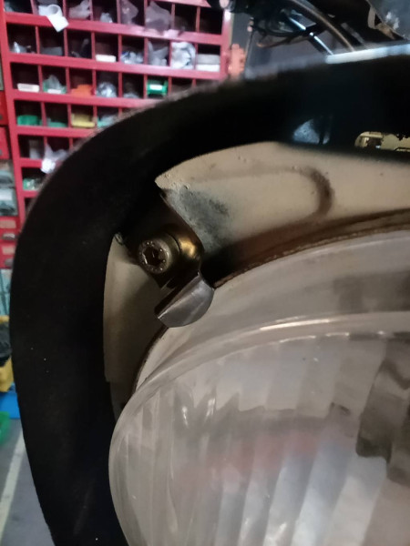 Schwalbe Star Habicht Scheinwerfer Halter