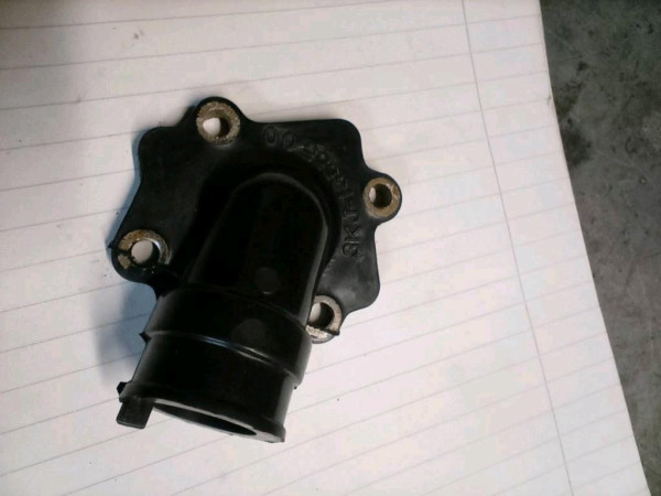 Ansaugstutzen ungedrosselt Minarelli liegend 21mm