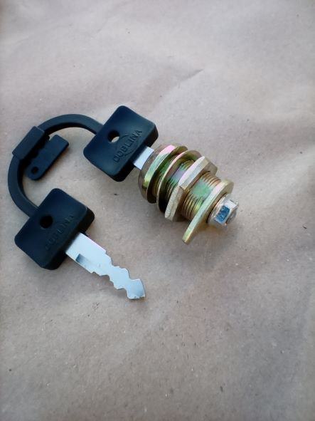 Simson s51 s50 Seitendeckelschloss