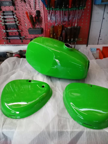 Simson Tank s50 mit Seitendeckel Saftgrün