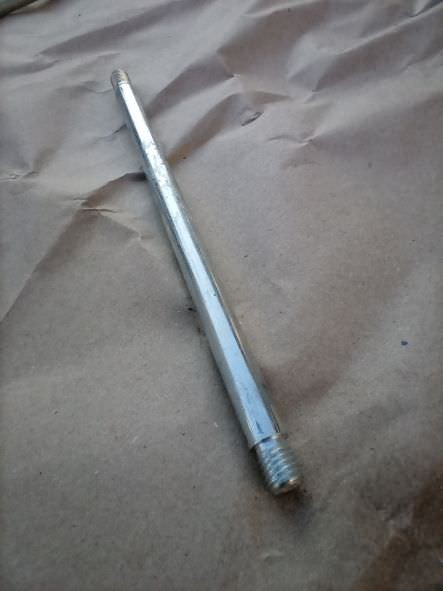 Simson Schwalbe Kr51/1 Kr51/2 Schwinge Bolzen vorn